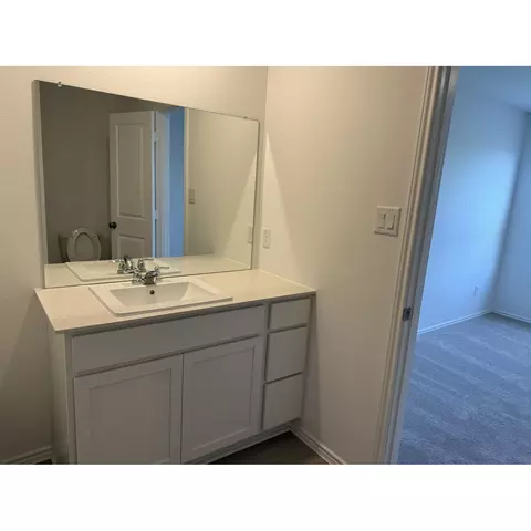 324 Bertram Oaks Dr, Bertram, TX 78605 photo 3