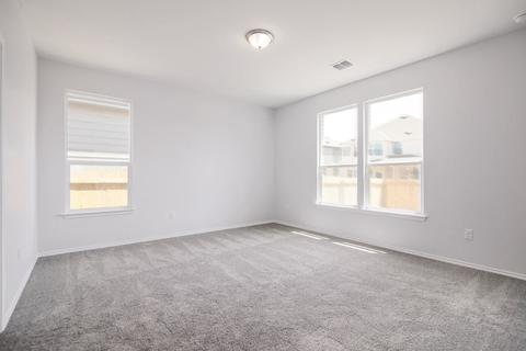 7811 Angelique Dr, Austin, TX 78744 photo 4