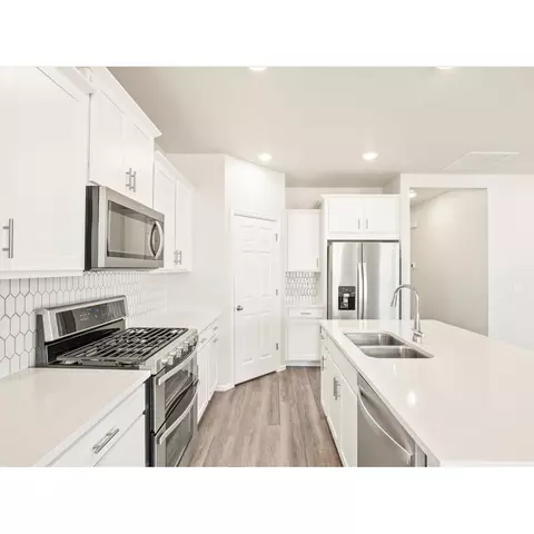 17140 E 90th Pl, Commerce City, CO 80022 photo 4