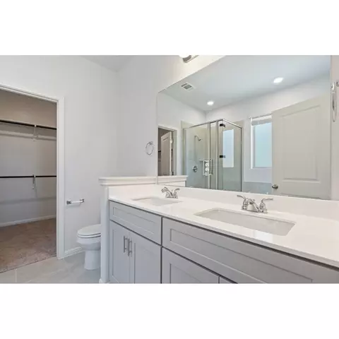 Bath - 708 Backstays Loop, Kyle, TX 78640 photo 1 of 2