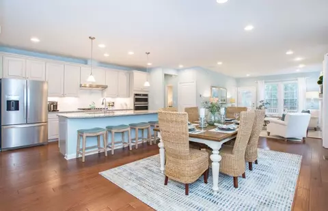 54 Shannon Way, Upton, MA 01568 photo 3