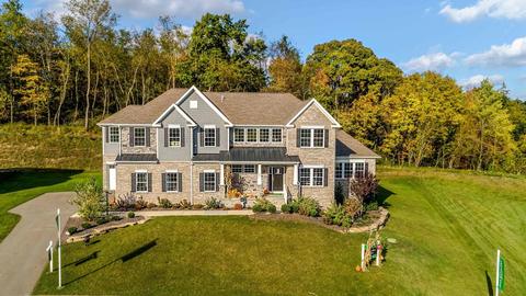103 Ridgetop Dr, Mars, PA 16046 photo 2