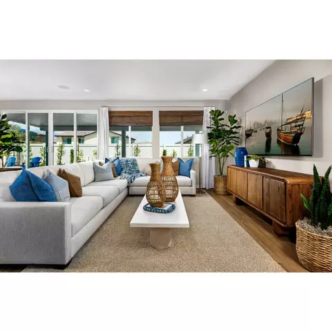 Living - 5169 Beech Ln, Banning, CA 92220 photo 3 of 3