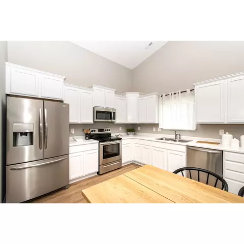261 Evening Bay Ct, Pendleton, IN 46064 photo 9