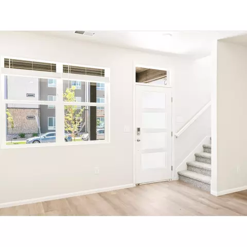 22310 E 8th Ave, Aurora, CO 80018 photo 3