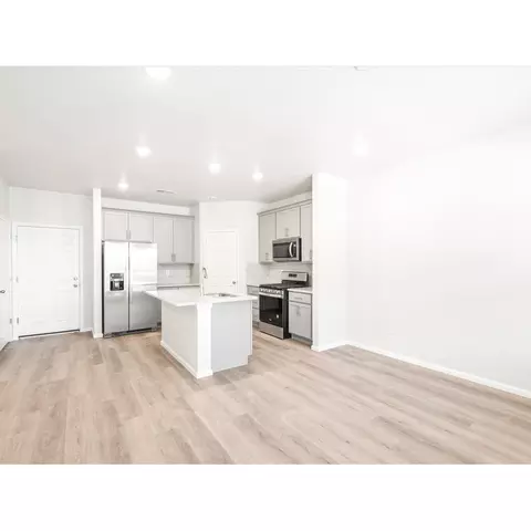 22310 E 8th Ave, Aurora, CO 80018 photo 5