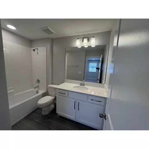Bath - 5050 Rain Shadow Dr, Saint Cloud, FL 34772 photo 5 of 5