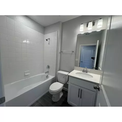 Bath - 5050 Rain Shadow Dr, Saint Cloud, FL 34772 photo 2 of 5