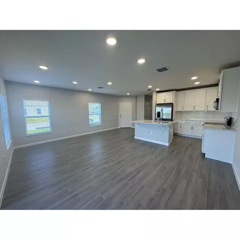 Living - 5050 Rain Shadow Dr, Saint Cloud, FL 34772 photo 2 of 5