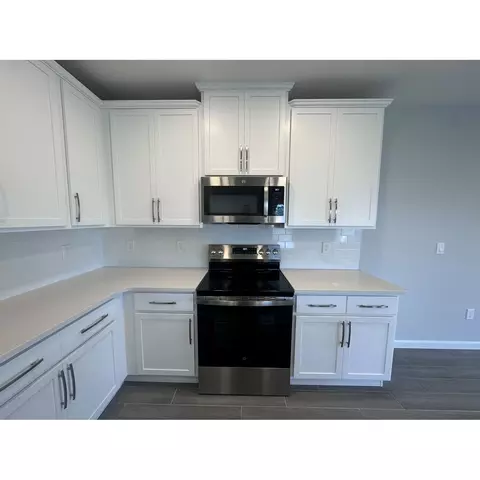 Kitchen - 5050 Rain Shadow Dr, Saint Cloud, FL 34772 photo 2 of 3