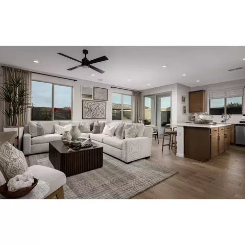 Living - 545 W Fremont Pass, Apache Junction, AZ 85120 photo 1 of 2