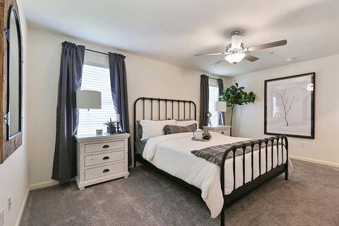 945 E Cameron Ave, Visalia, CA 93292 photo 19