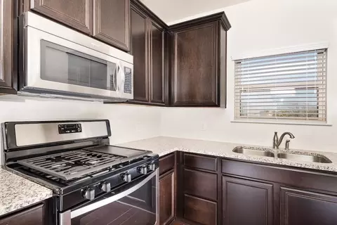 561 Backstays Loop, Kyle, TX 78640 photo 5