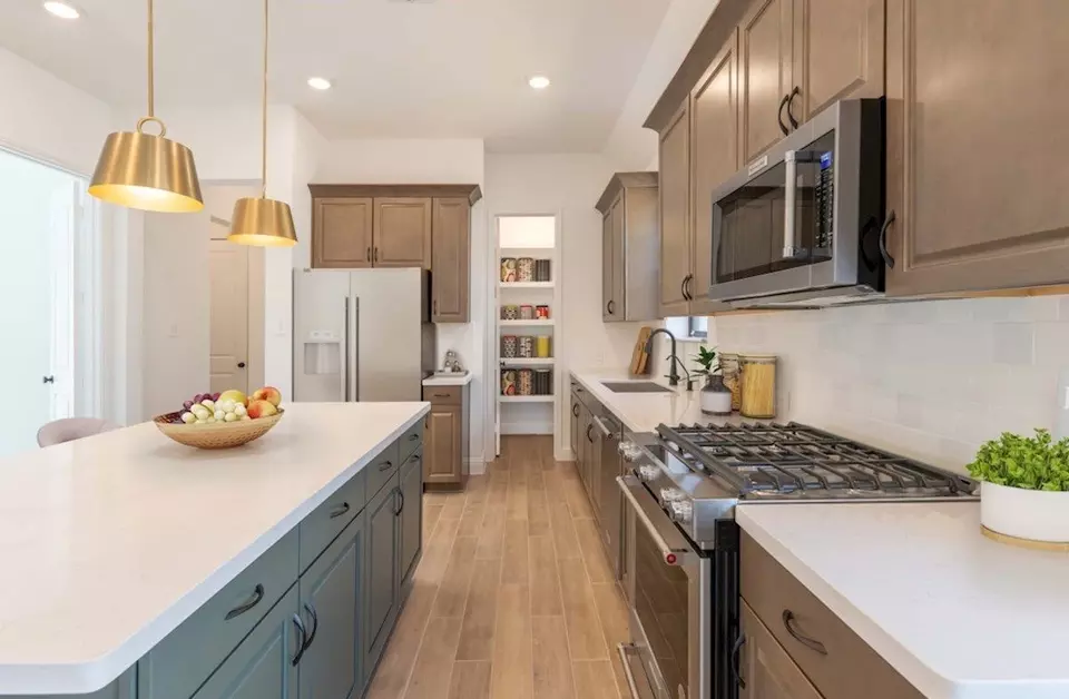 Plan Cambridge - 9826 Vista Ridge Cir, Willis, TX 77318 photo 8