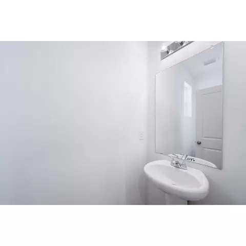 22062 E 38th Pl, Aurora, CO 80019 photo 8