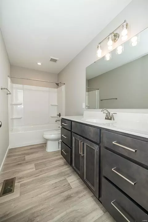 1911 Rolling River Cir, O Fallon, MO 63366 photo 49