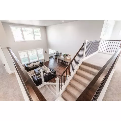 1267 Stonegate Dr, Eagle Point, OR 97524 photo 3