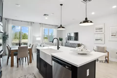 Kitchen - 146 SE Birch Ter, Stuart, FL 34997 photo 3 of 5