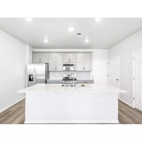 22351 E 7th Pl, Aurora, CO 80018 photo 6