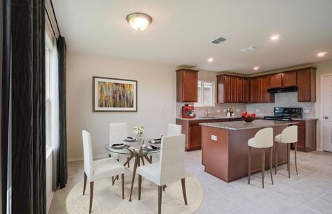 7012 Calshot Rd, Pilot Point, TX 76258 photo 5