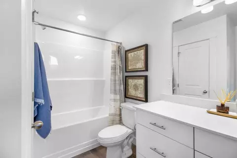 Bath - 1194 W 1870 S, Logan, UT 84321 photo 5 of 13