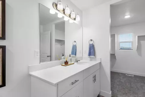 Bath - 1194 W 1870 S, Logan, UT 84321 photo 6 of 13