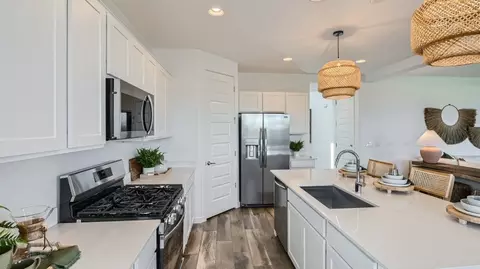 Kitchen - 8310 E Petunia Ave, Mesa, AZ 85212 photo 3 of 3
