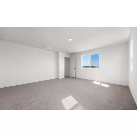 1402 W Clara Ave, Fowler, CA 93625 photo 12