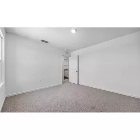 1402 W Clara Ave, Fowler, CA 93625 photo 28