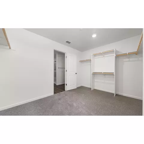1402 W Clara Ave, Fowler, CA 93625 photo 14