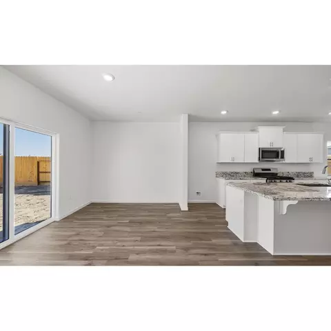 1402 W Clara Ave, Fowler, CA 93625 photo 17