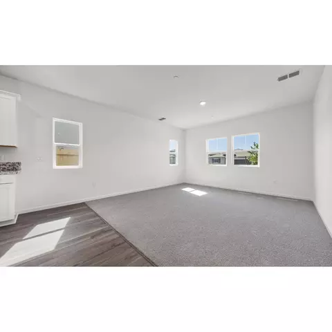 1402 W Clara Ave, Fowler, CA 93625 photo 15