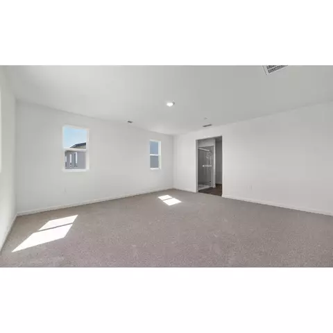1402 W Clara Ave, Fowler, CA 93625 photo 11