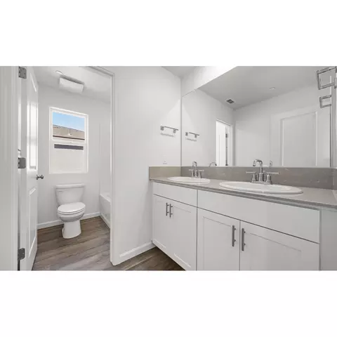 1402 W Clara Ave, Fowler, CA 93625 photo 31