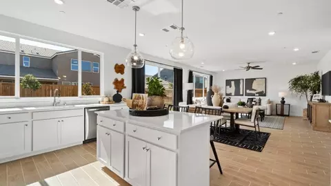 Kitchen - 1027 Summerset Ave, Clovis, CA 93619 photo 3 of 3