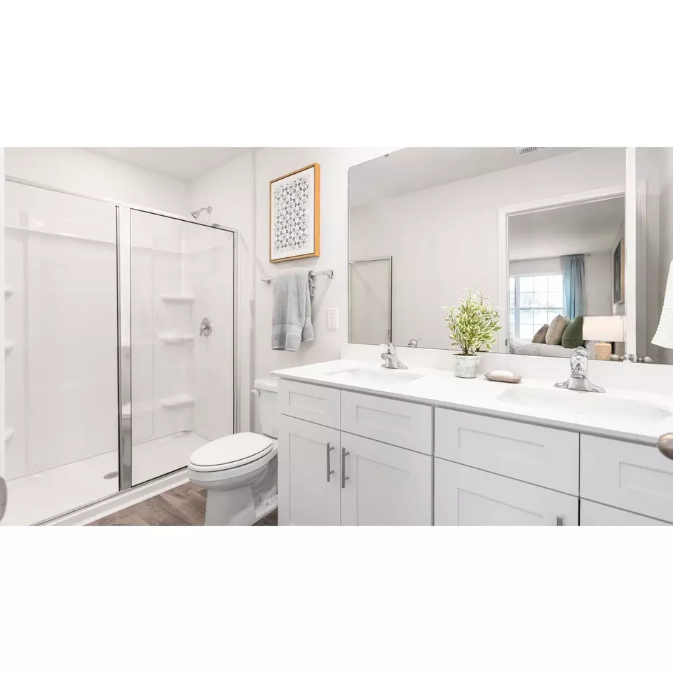 Bath - 524 Fife Ct, Gibsonville, NC 27249 photo 2 of 4