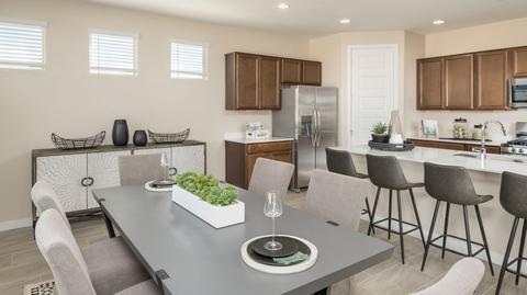 2214 E Palmdale Ln, Gilbert, AZ 85298 photo 3