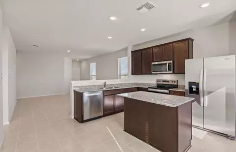 109 Innisfree Rd, Jarrell, TX 76537 photo 6
