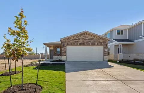 109 Innisfree Rd, Jarrell, TX 76537 photo 3