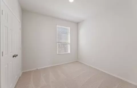 109 Innisfree Rd, Jarrell, TX 76537 photo 10