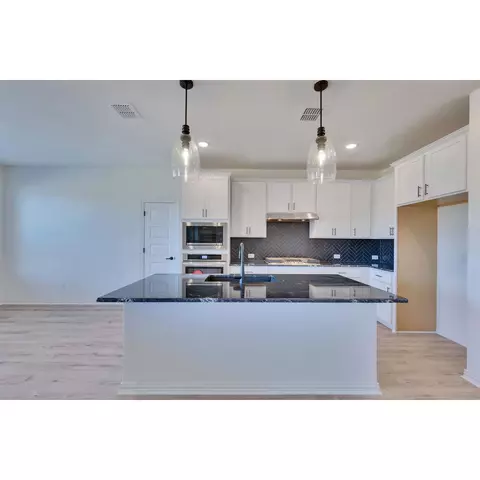 200 Millbend Rd, Georgetown, TX 78633 photo 3
