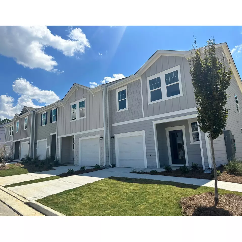 Exterior - 3031 Acacia Cir, Douglasville, GA 30135 photo 6 of 6