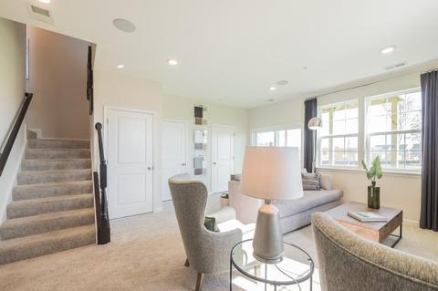 5047 Macdonough Pl, Frederick, MD 21703 photo 6