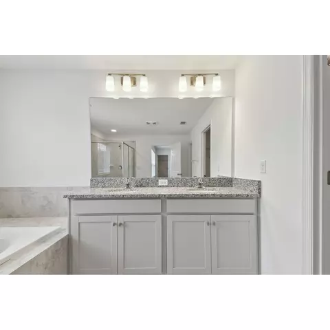 Bath - 5020 Bromeliad Ave, Wimauma, FL 33598 photo 7 of 8