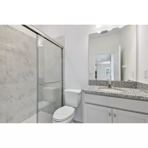 Bath - 5020 Bromeliad Ave, Wimauma, FL 33598 photo 3 of 8