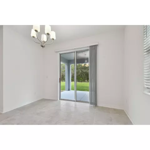Dining - 5020 Bromeliad Ave, Wimauma, FL 33598 photo 4 of 4