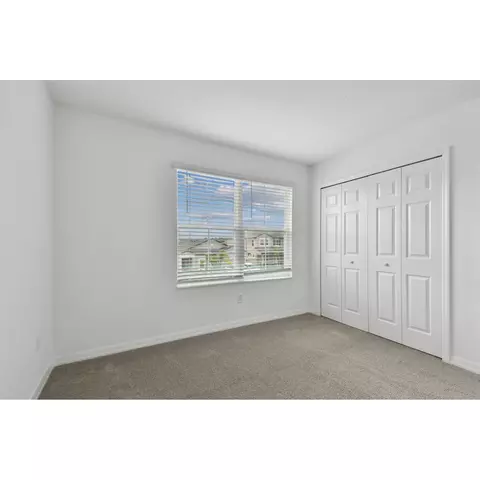 Bedroom - 5020 Bromeliad Ave, Wimauma, FL 33598 photo 4 of 8