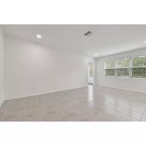 Living - 5020 Bromeliad Ave, Wimauma, FL 33598 photo 1 of 3