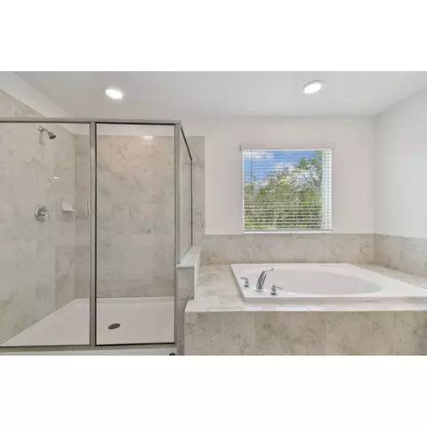 Bath - 5020 Bromeliad Ave, Wimauma, FL 33598 photo 8 of 8