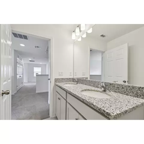Bath - 5020 Bromeliad Ave, Wimauma, FL 33598 photo 4 of 8